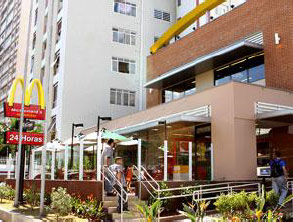 Jornal da Tarde - McDonalds faz acordo e estabelece jornada e salários