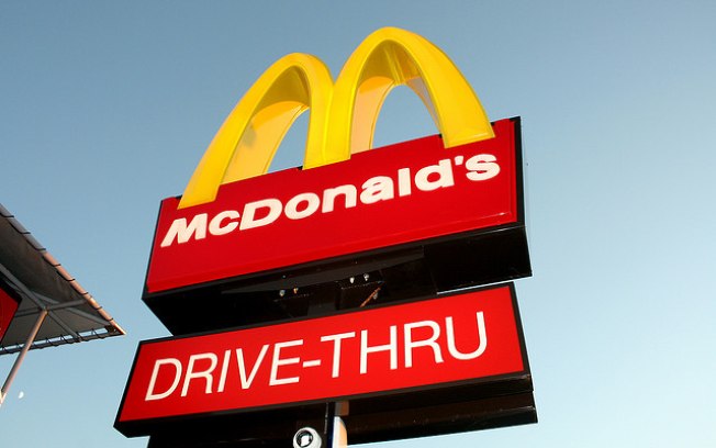 Entidades criticam patrocínio do McDonald's na Copa