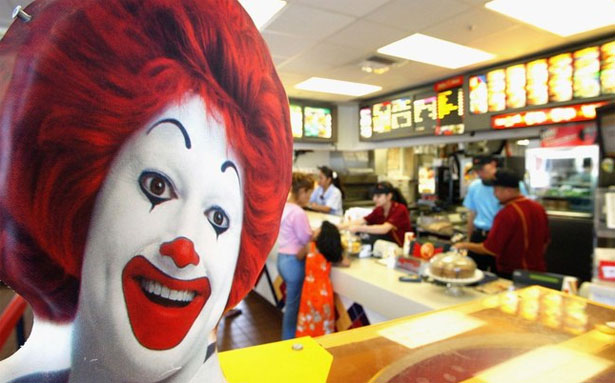 ONGs pedem que Ronald McDonald seja expulso de escolas