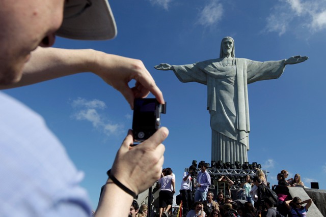 “Atendimento acolhedor e simpático” desperta o desejo de turistas de voltar ao Brasil